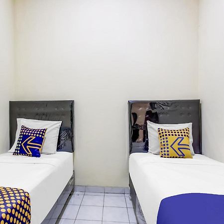 สปอต ออน 91374 เอเชีย สเตย์ เซอมารัง Hotel ภายนอก รูปภาพ