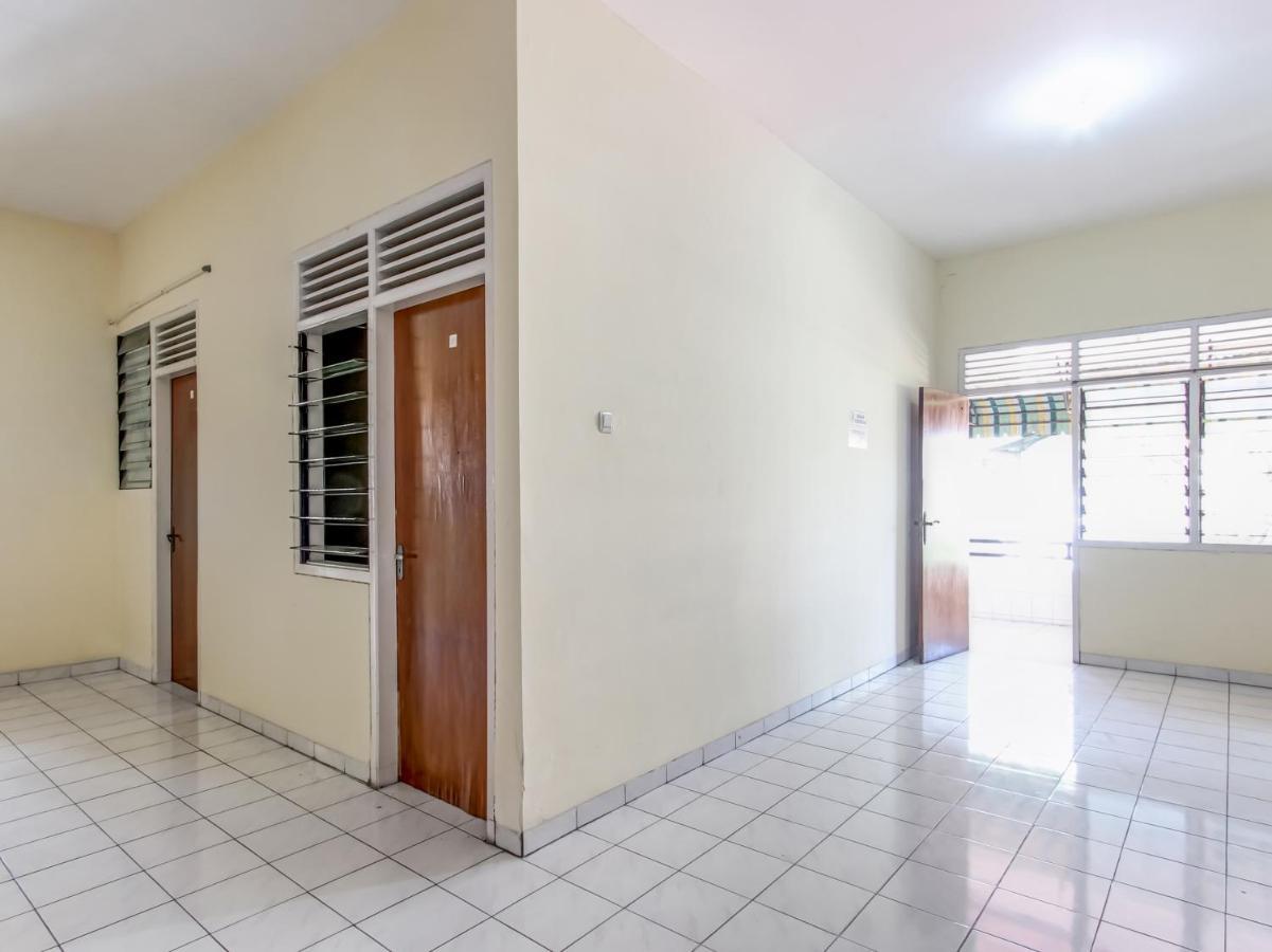 สปอต ออน 91374 เอเชีย สเตย์ เซอมารัง Hotel ภายนอก รูปภาพ