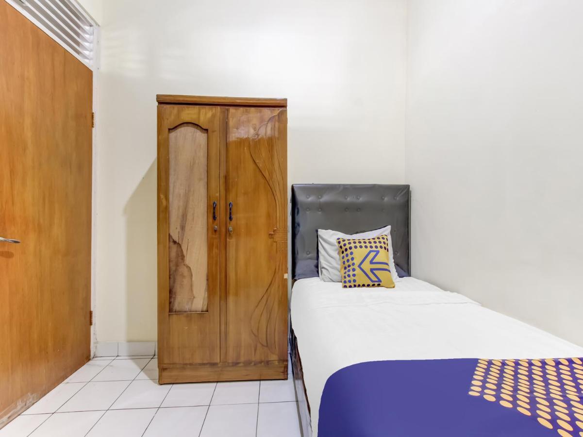 สปอต ออน 91374 เอเชีย สเตย์ เซอมารัง Hotel ภายนอก รูปภาพ